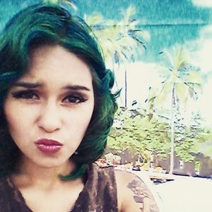 Meet your Posher, Valeria